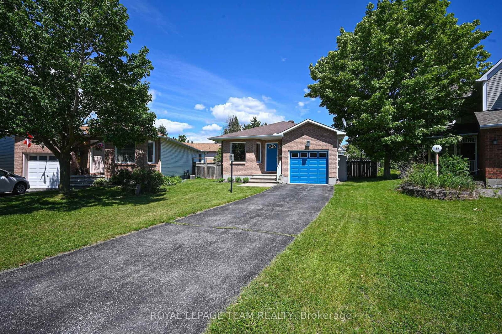 13 Candow Crescent, Ottawa, ON — photo 2