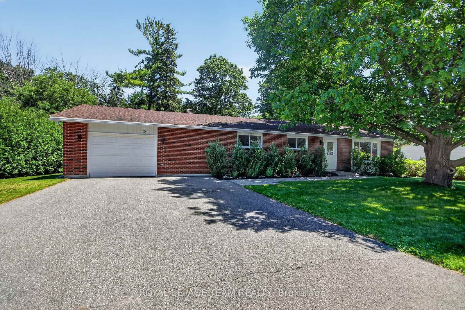 5 Caribou Avenue, Stittsville, ON — photo 3