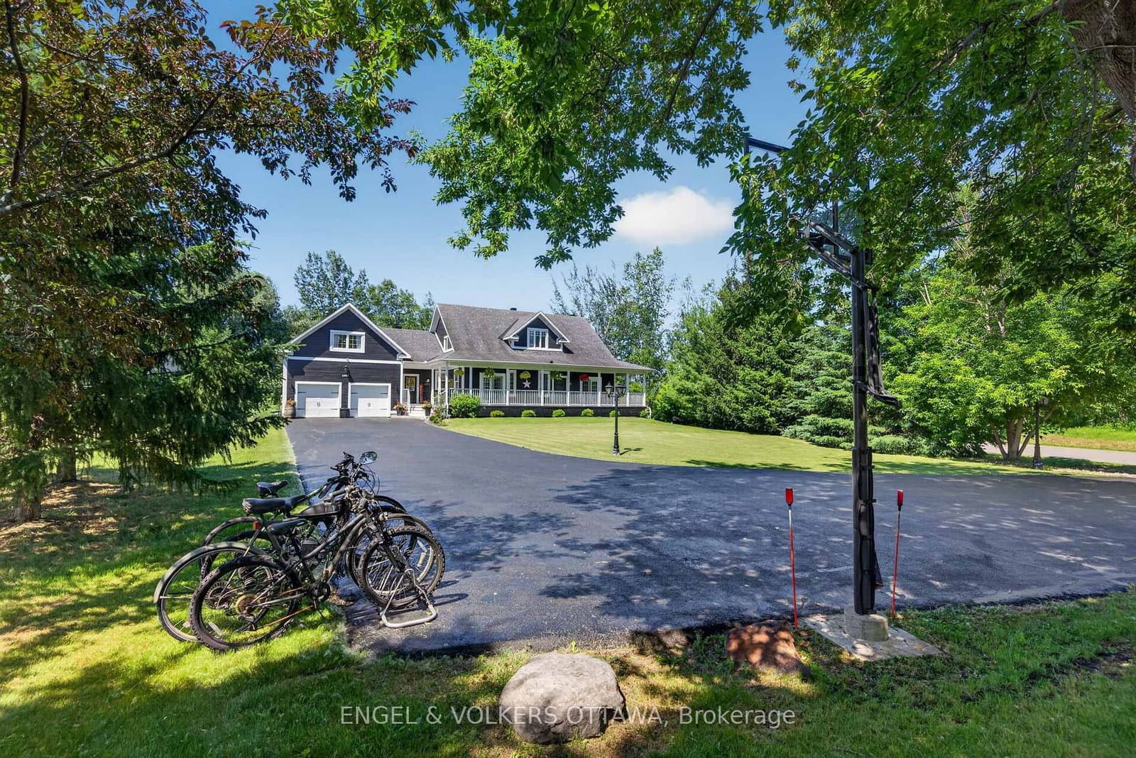 6881 Sparkling Lake Way, Greely, ON — photo 3