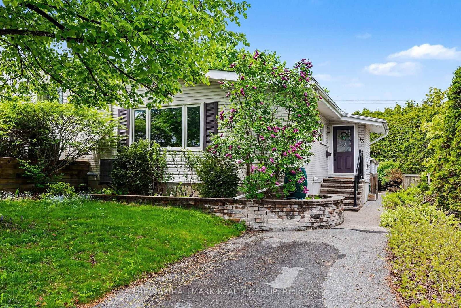 33 Newbury Avenue, Ottawa, ON