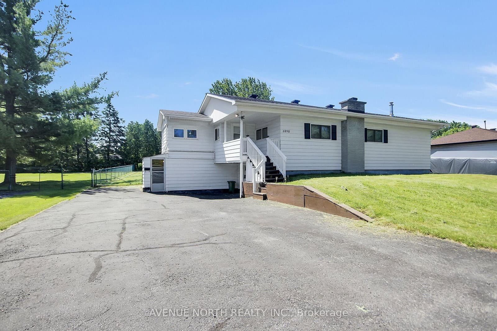 6898 Mitch Owens Road, Greely, ON