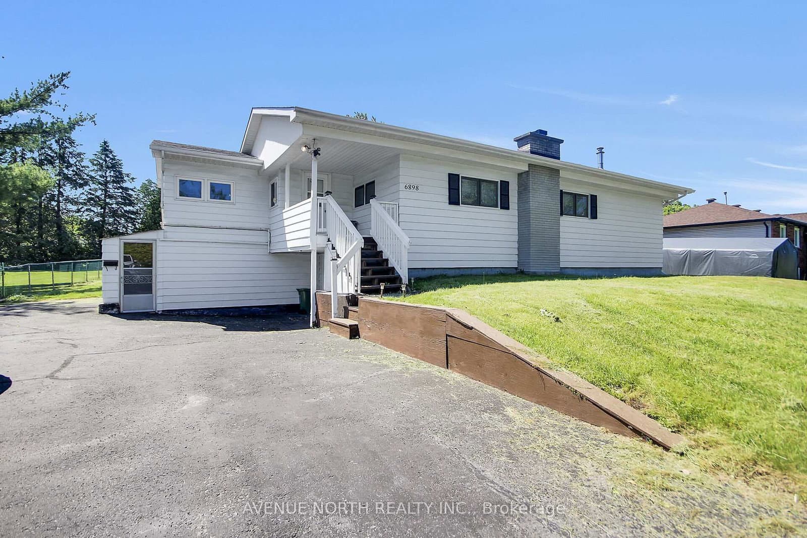 6898 Mitch Owens Road, Greely, ON — photo 2