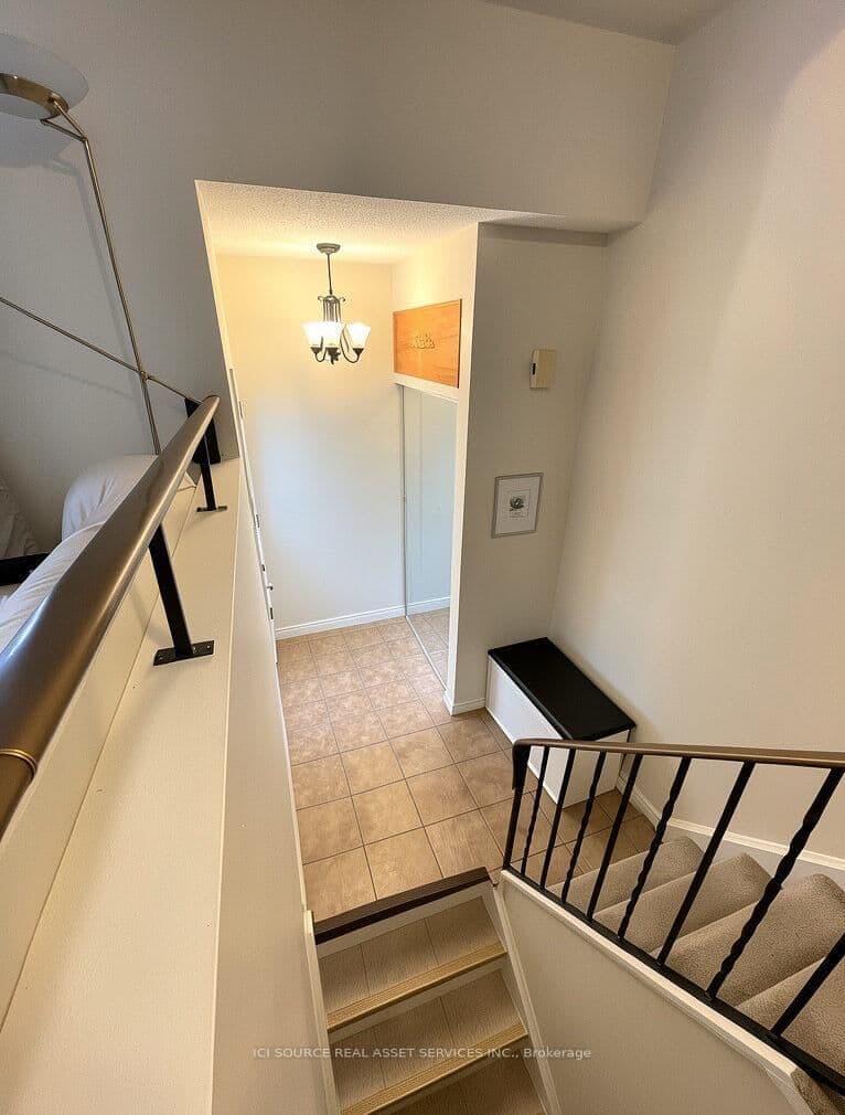 12C Sonnet Crescent, Ottawa, ON — photo 2