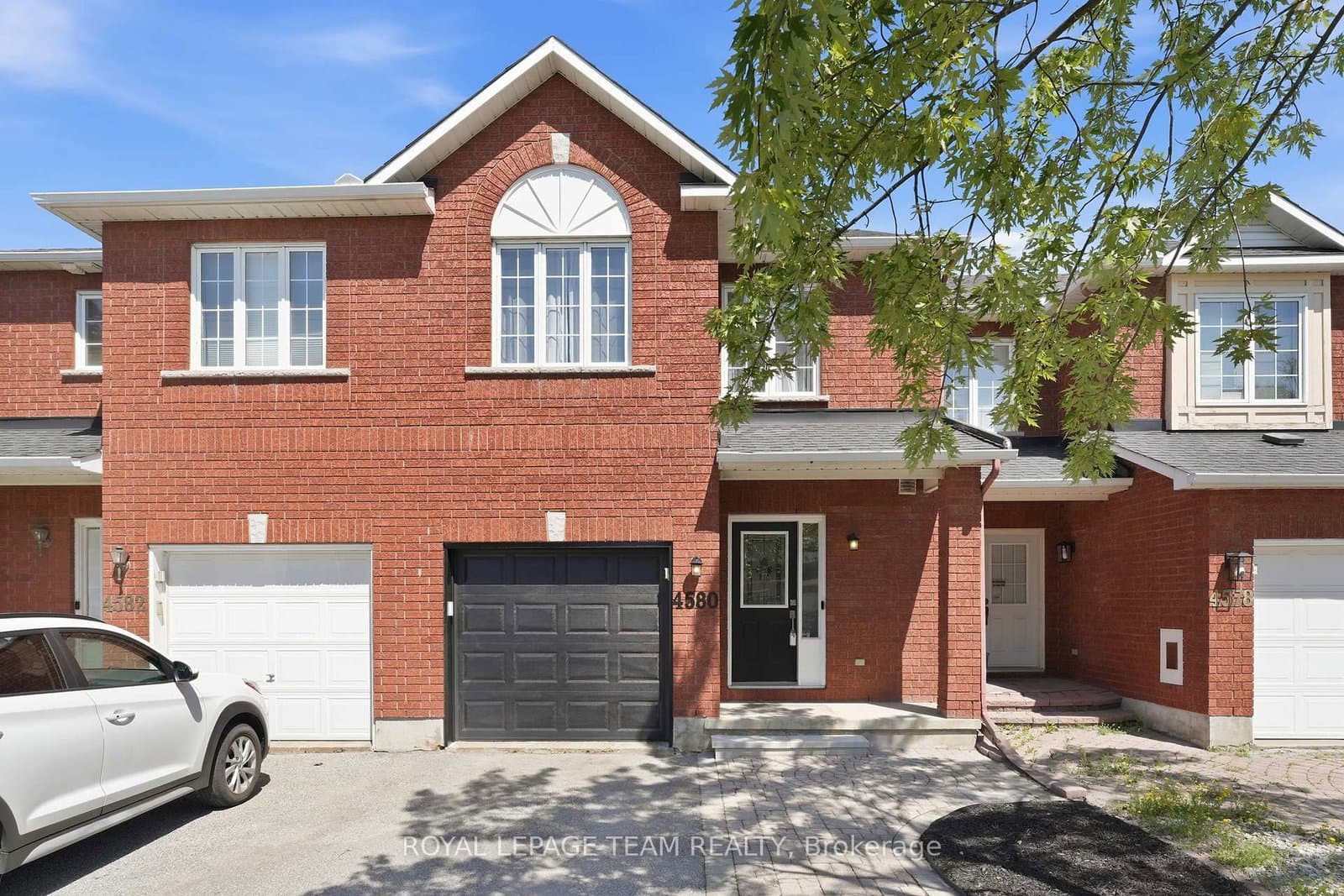 4580 Ogilvie Walk Crescent, Ottawa, ON