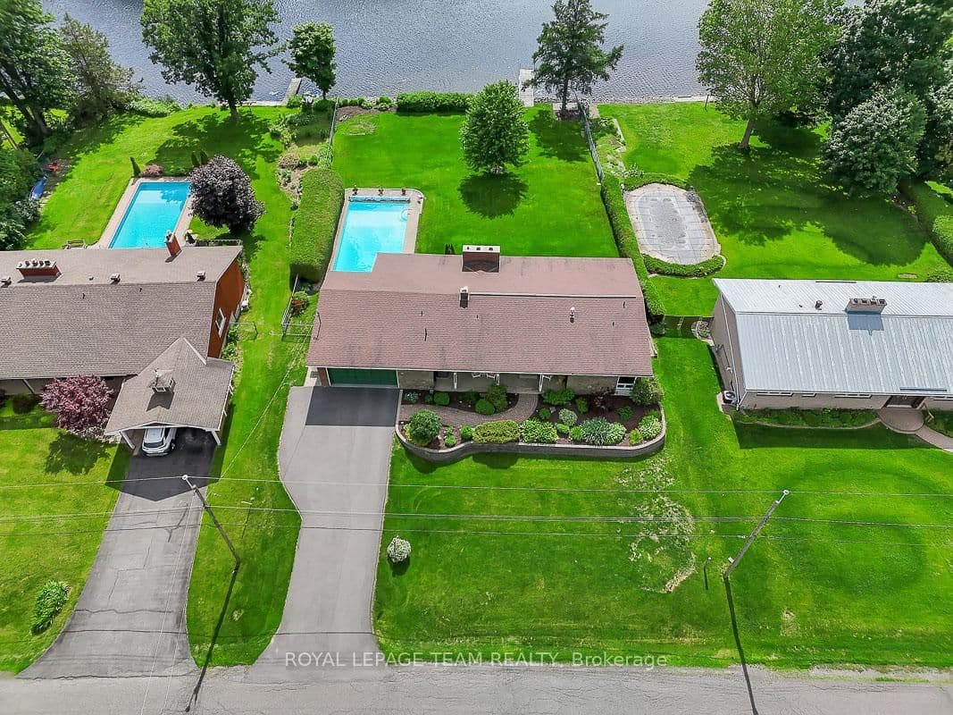 5576 South River Drive, Manotick, ON