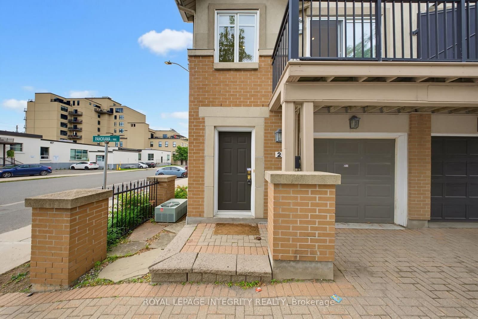 2 Panorama Private, Ottawa, ON — photo 2