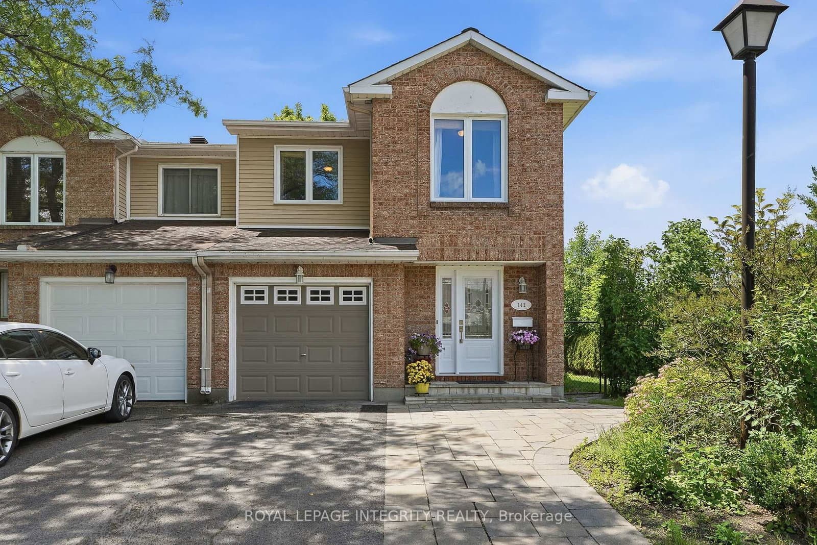 142 Gladecrest Court, Ottawa, ON