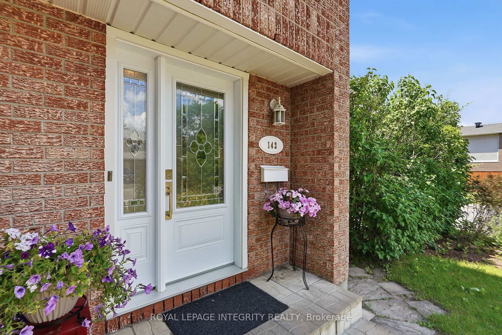 142 Gladecrest Court, Ottawa, ON — photo 3