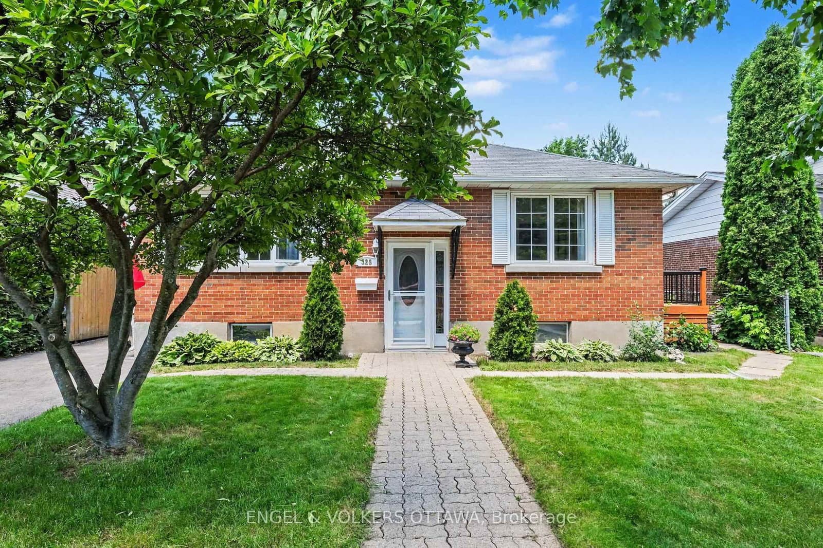 325 Summit Avenue, Ottawa, ON — photo 2