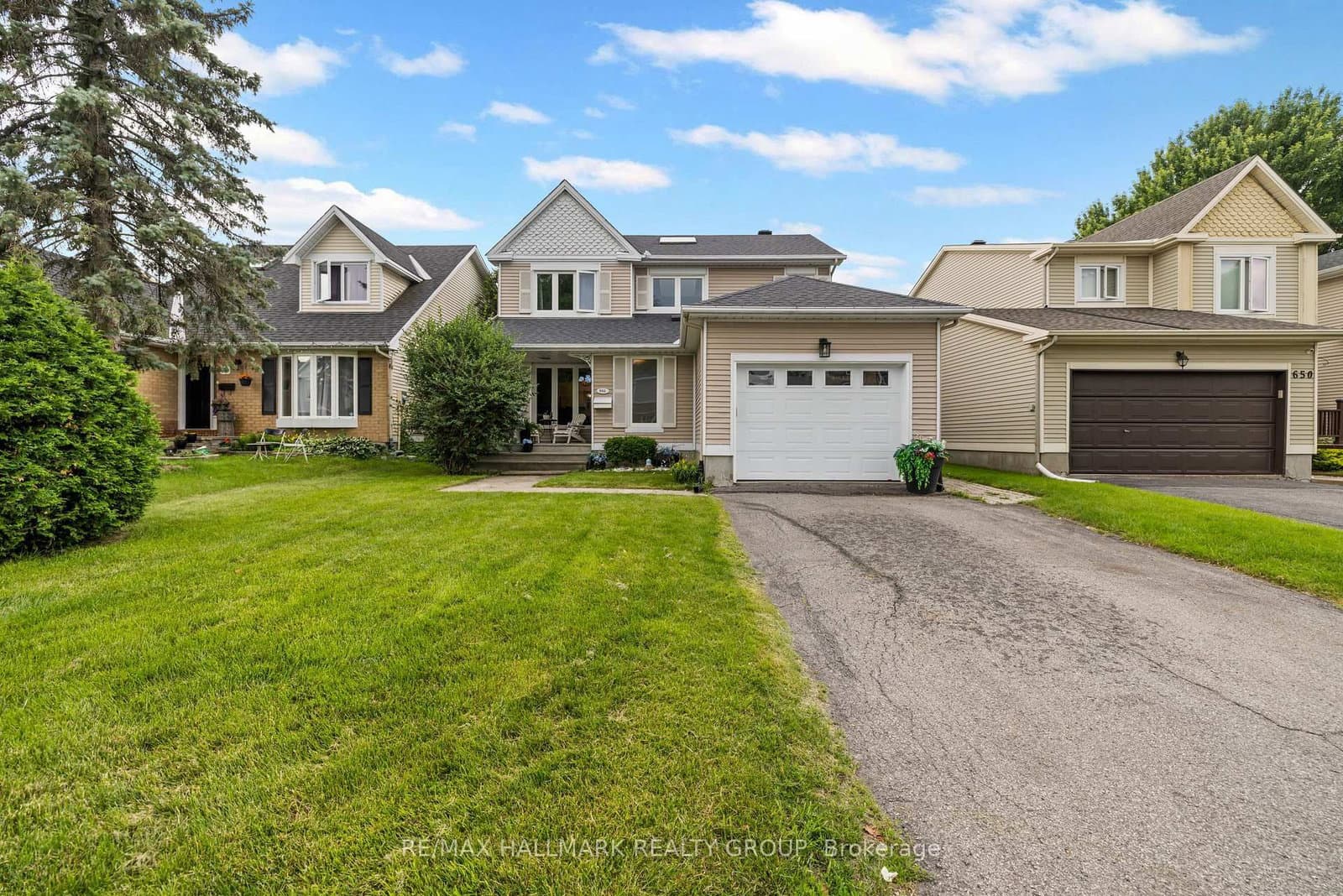 652 Thicket Way, Ottawa, ON