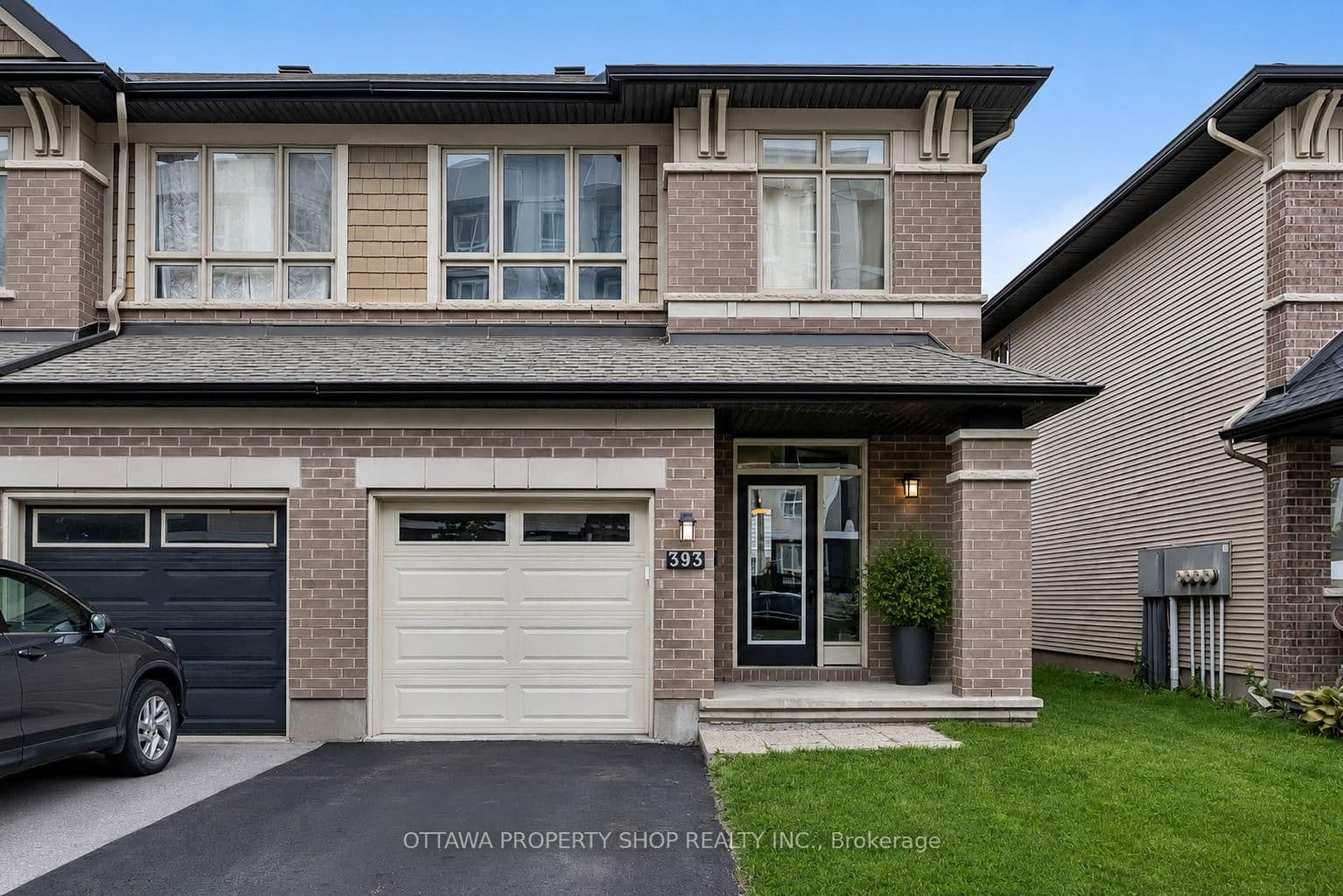 393 Livery Street, Stittsville, ON — photo 2