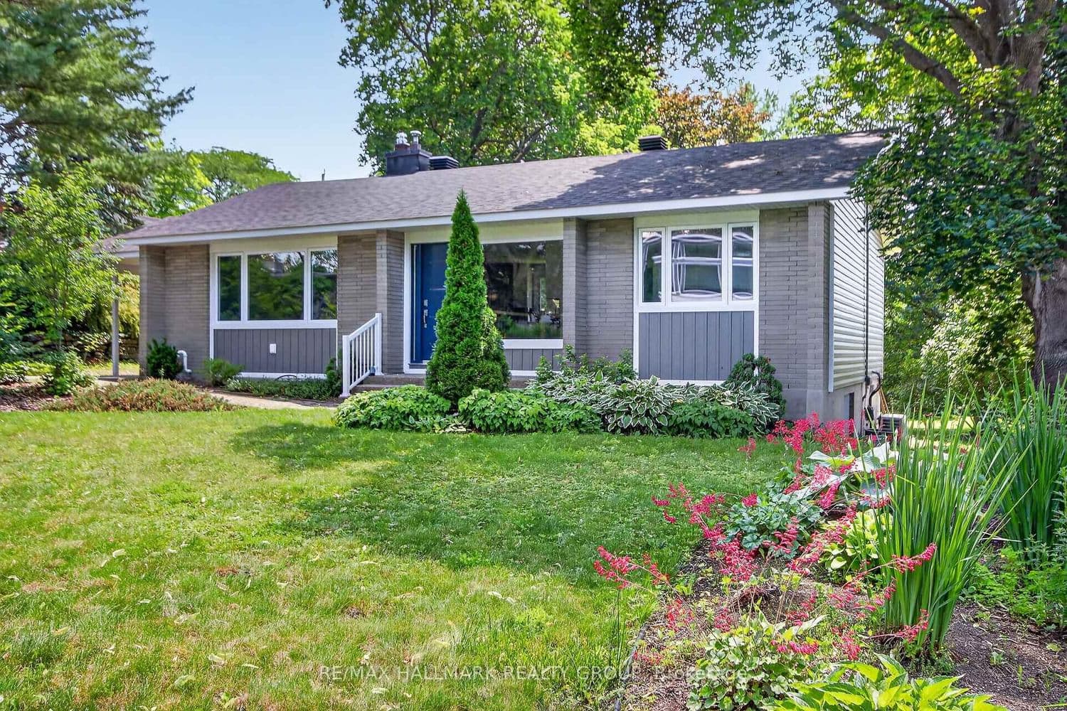 1054 Chelsea Drive, Ottawa, ON