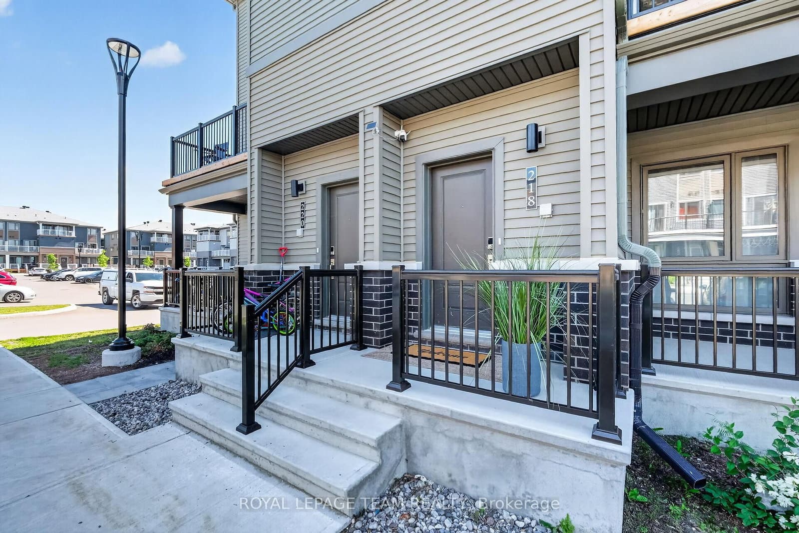 218 Parnian Private, Ottawa, ON — photo 3