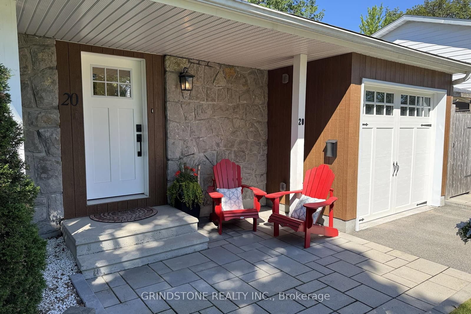 20 Lavina Crescent, Ottawa, ON — photo 2