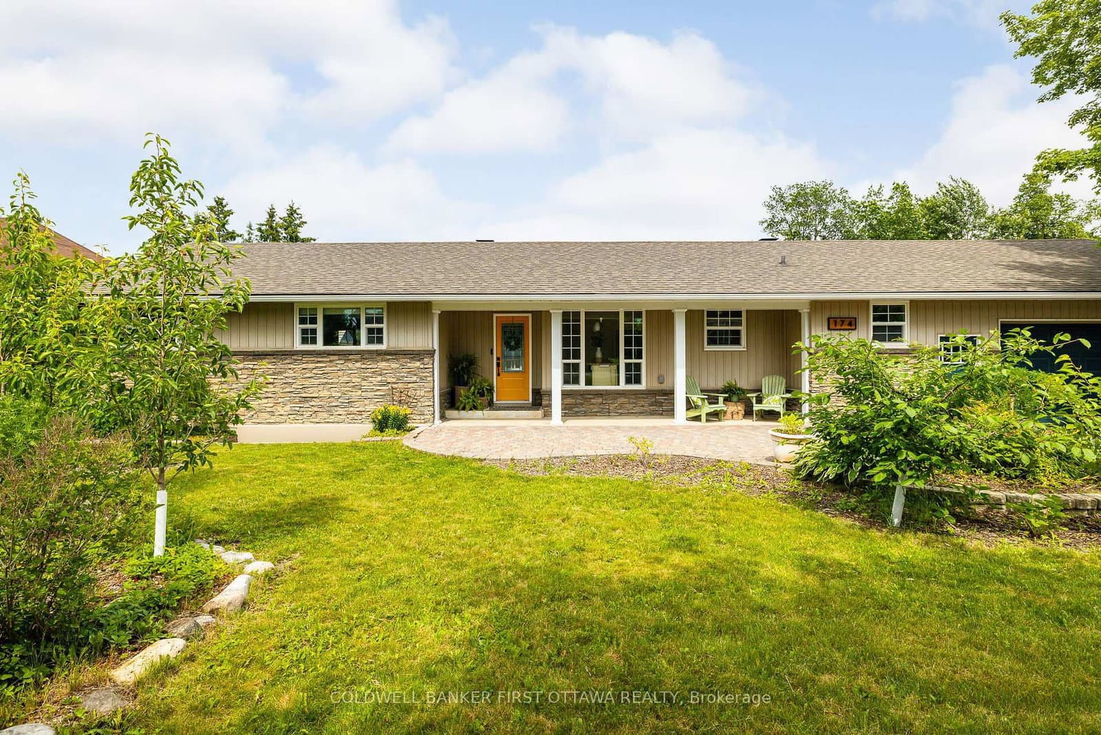 174 Lloydalex Crescent, Carp, ON — photo 3