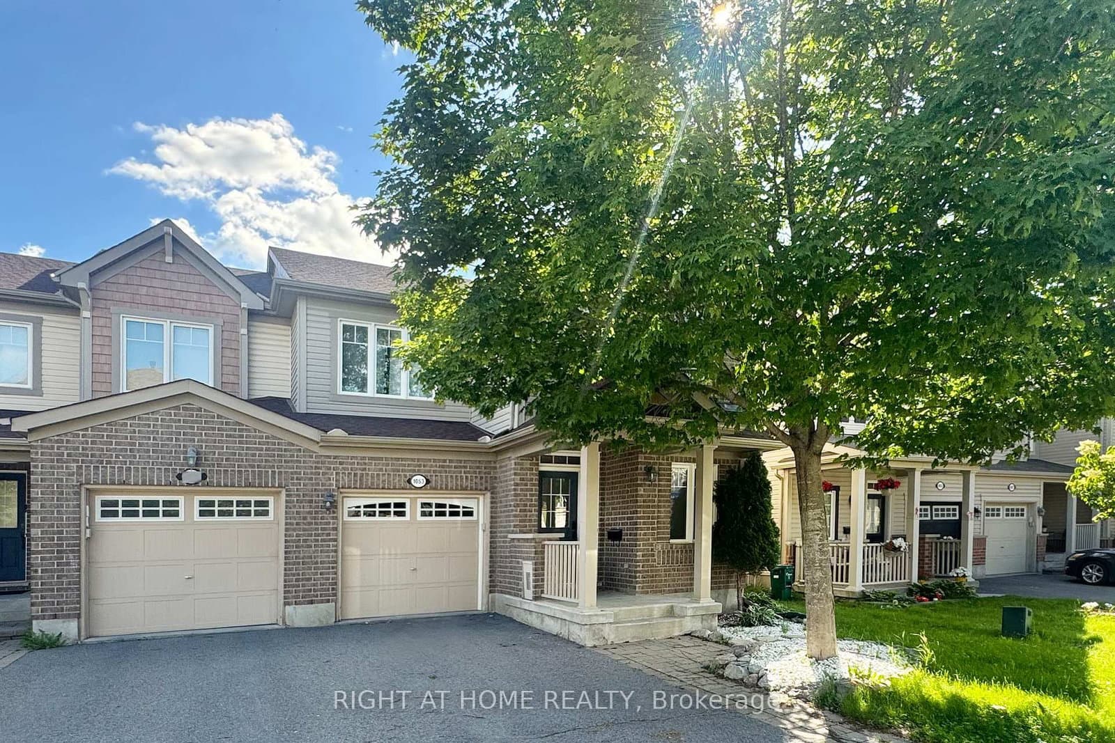 1053 PAMPERO Crescent, Ottawa, ON