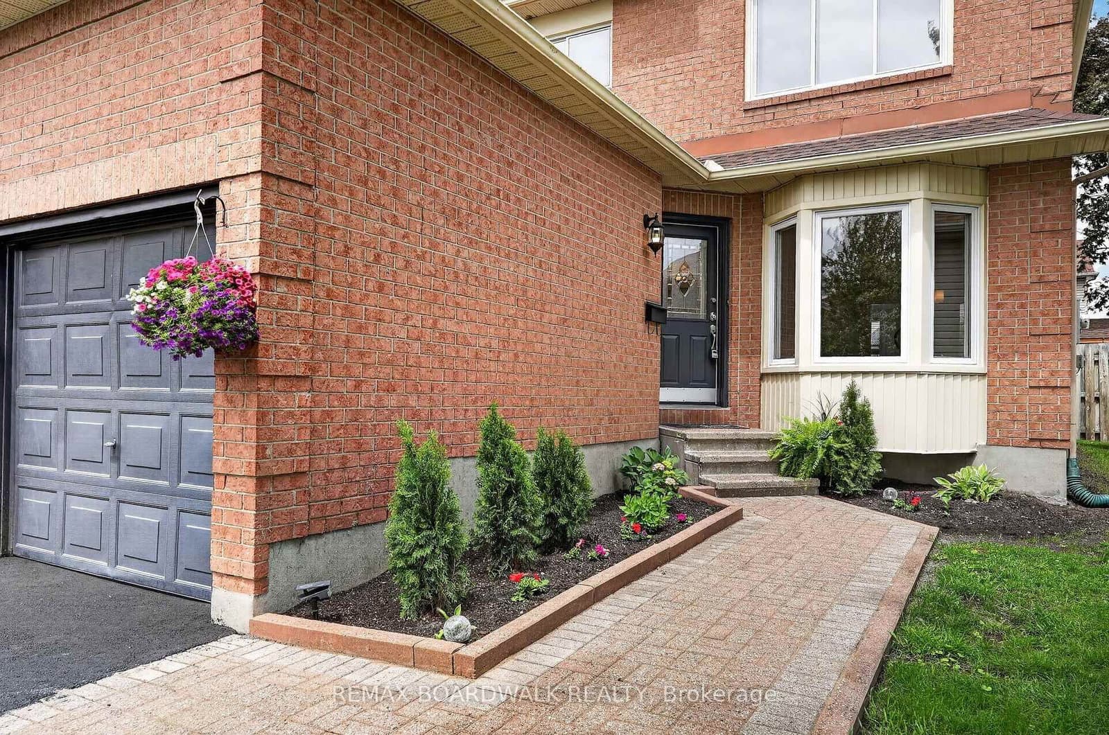 735 Clearcrest Crescent, Ottawa, ON — photo 2