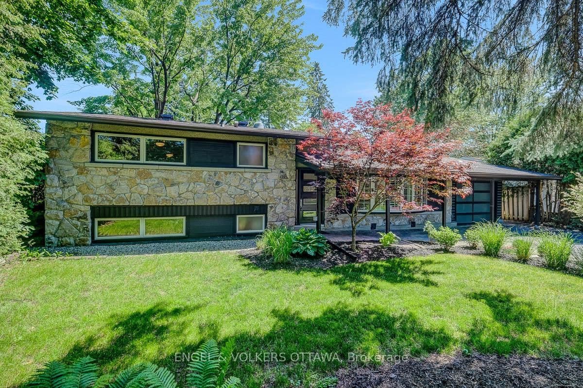 54 Qualicum Street, Ottawa, ON — photo 2