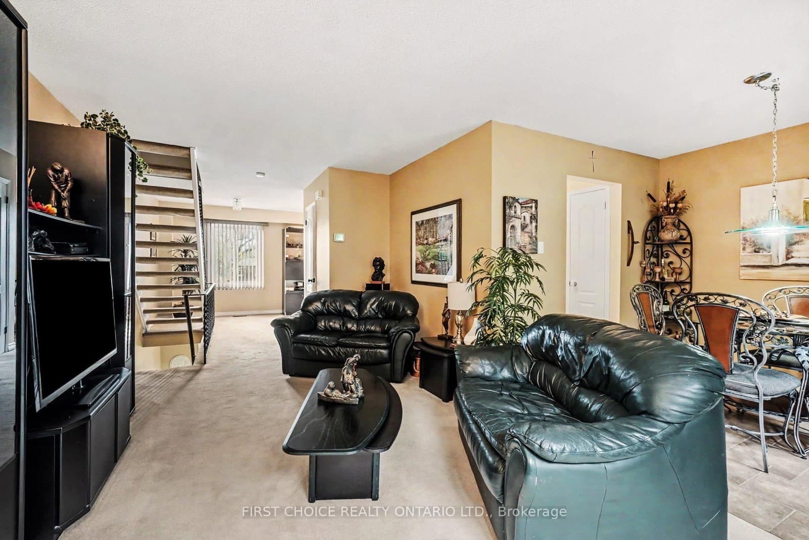 34 - 1793 Axminster Court, Ottawa, ON — photo 2