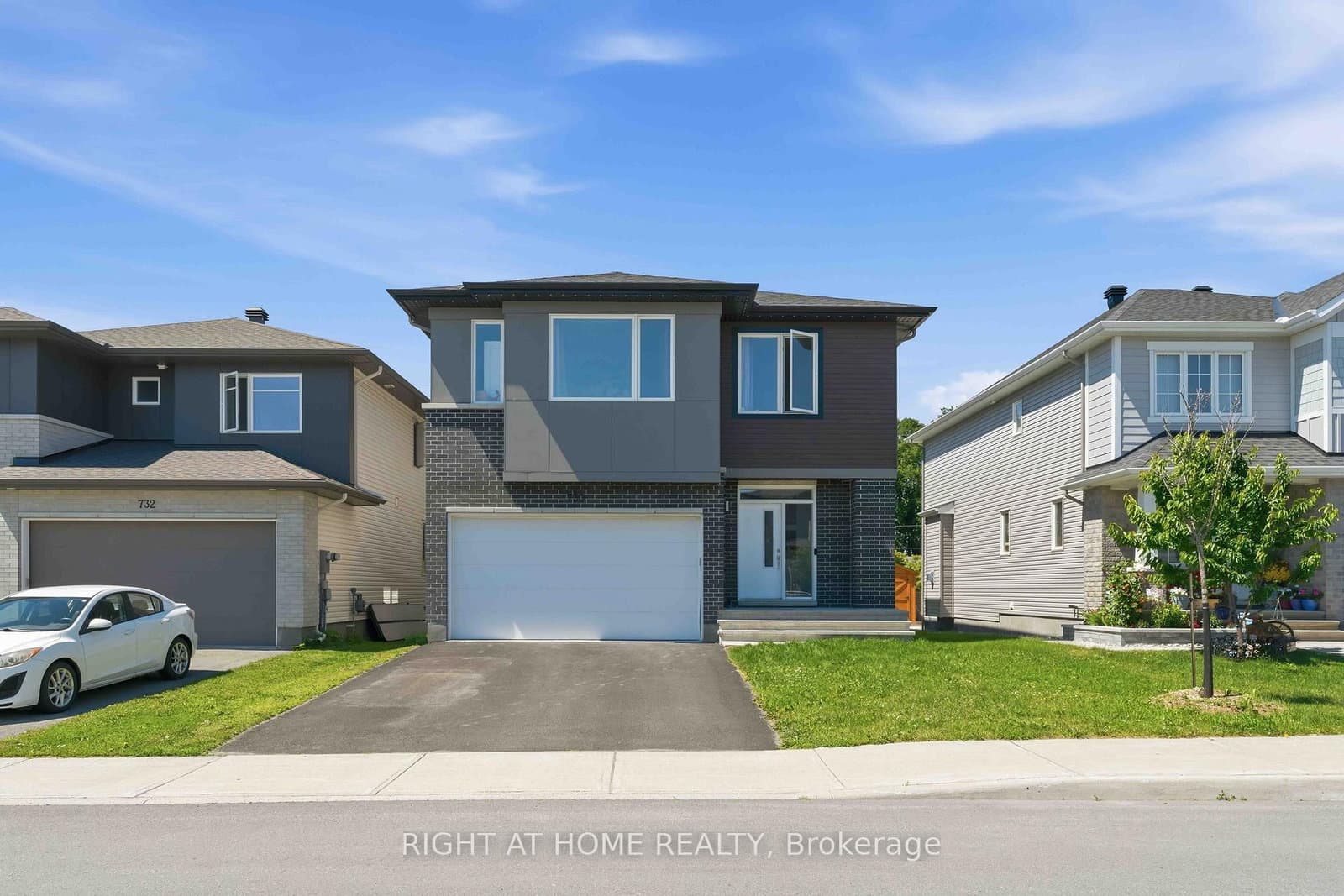 730 Kirkham Crescent, Richmond, ON