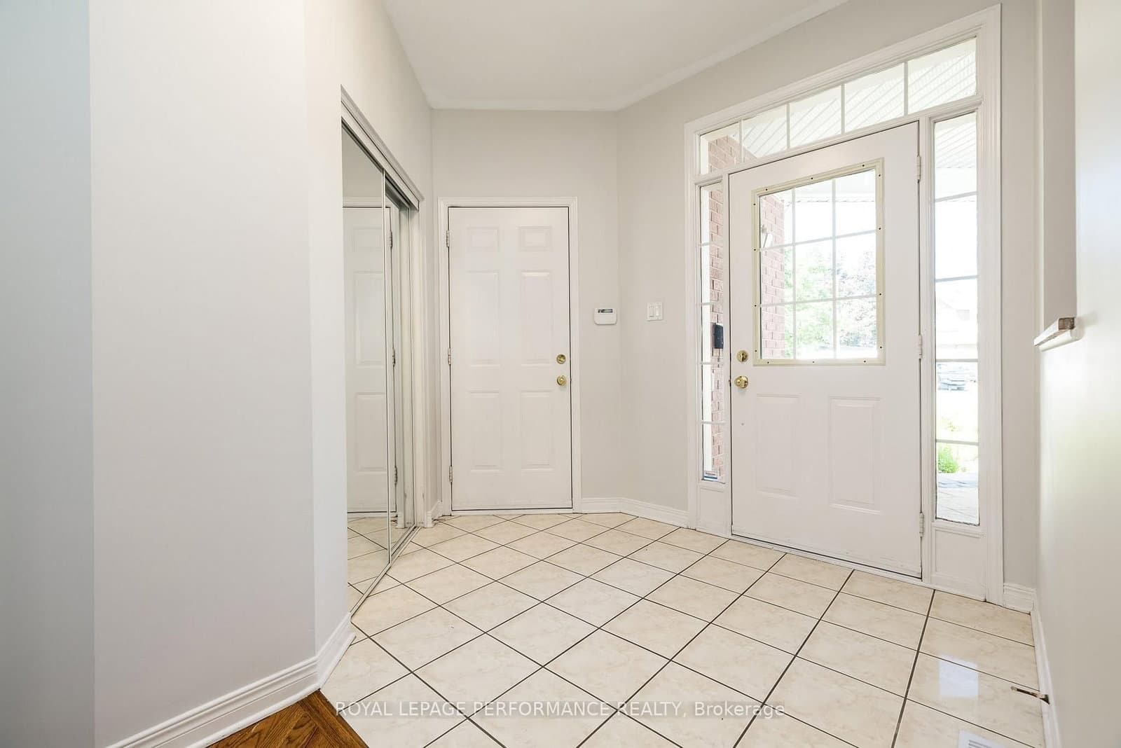 127 Finn Court, Ottawa, ON — photo 3