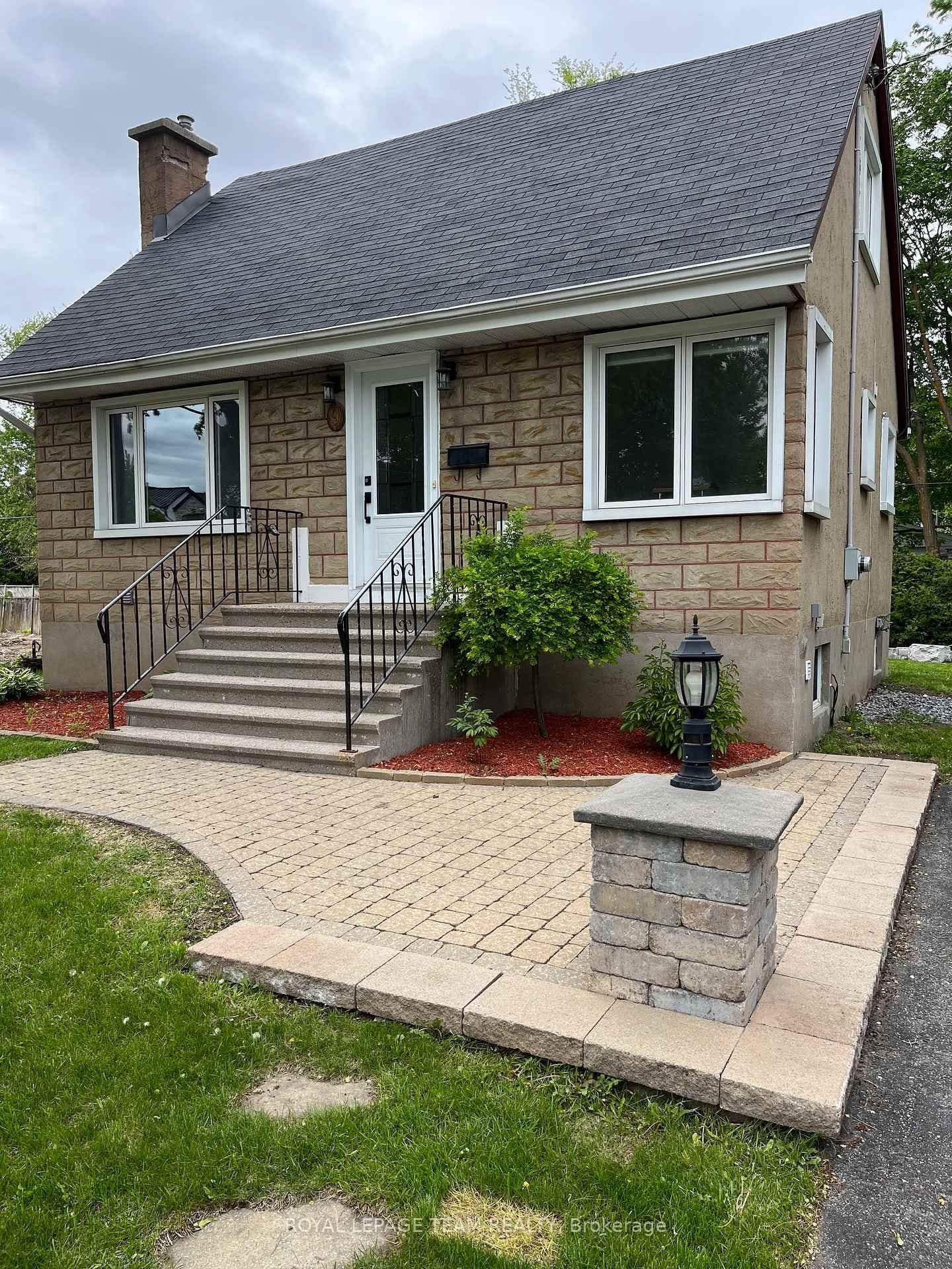 9 & 7 Tower Road, Ottawa, ON — photo 2