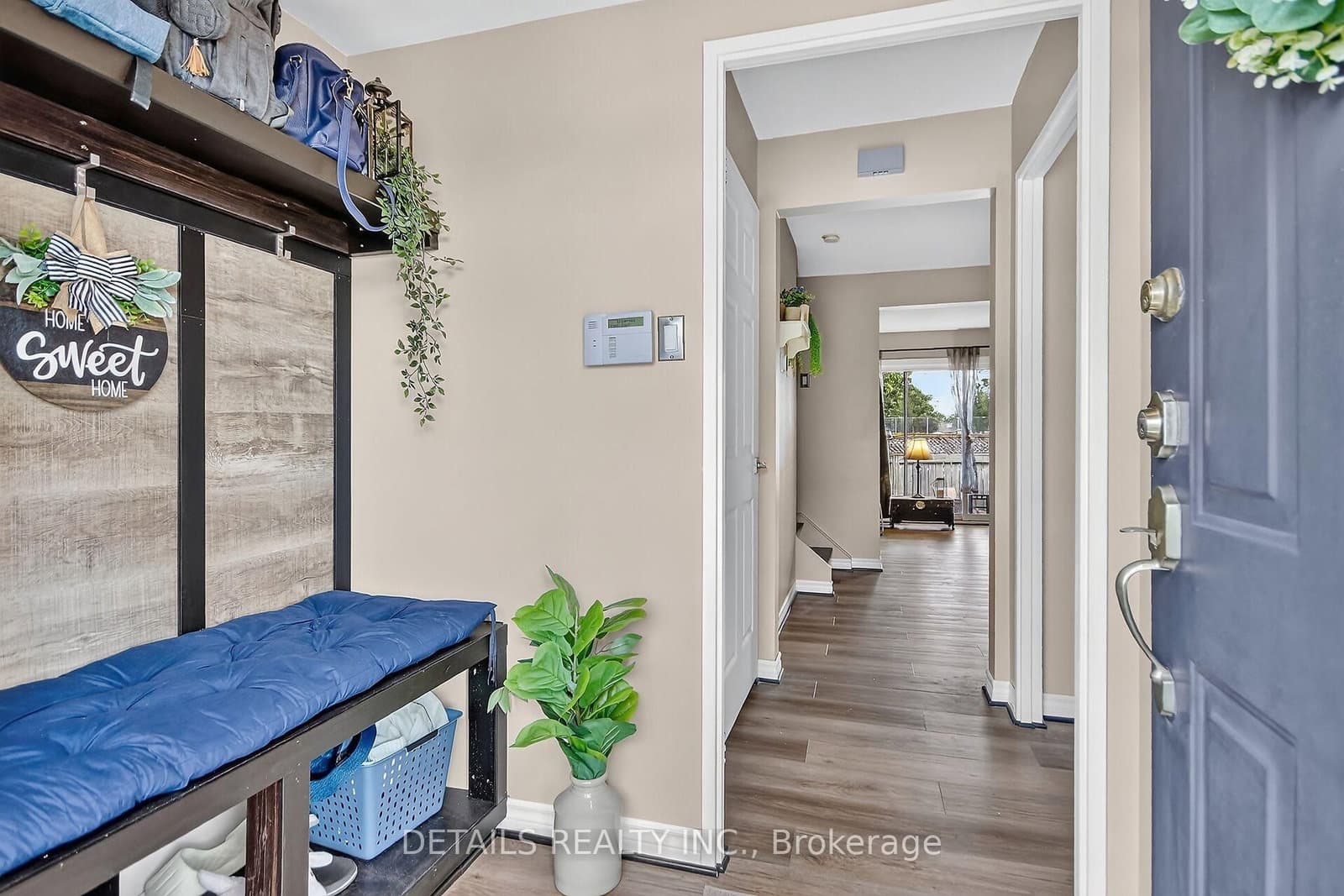 - - 1753 Heatherington Road, Ottawa, ON — photo 3