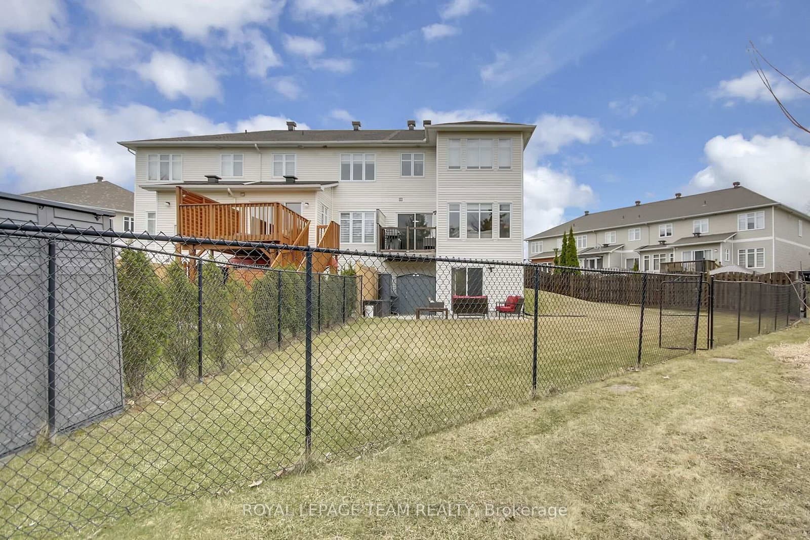 2136 Bergamot Circle, Ottawa, ON — photo 2
