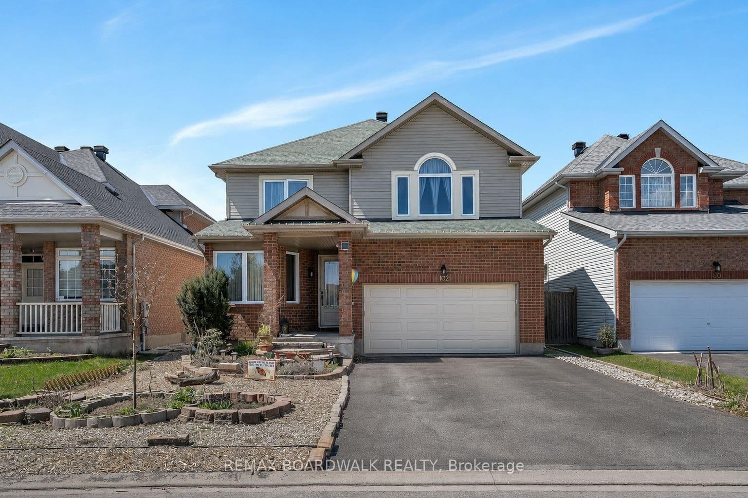102 Mosswood Court, Ottawa, ON