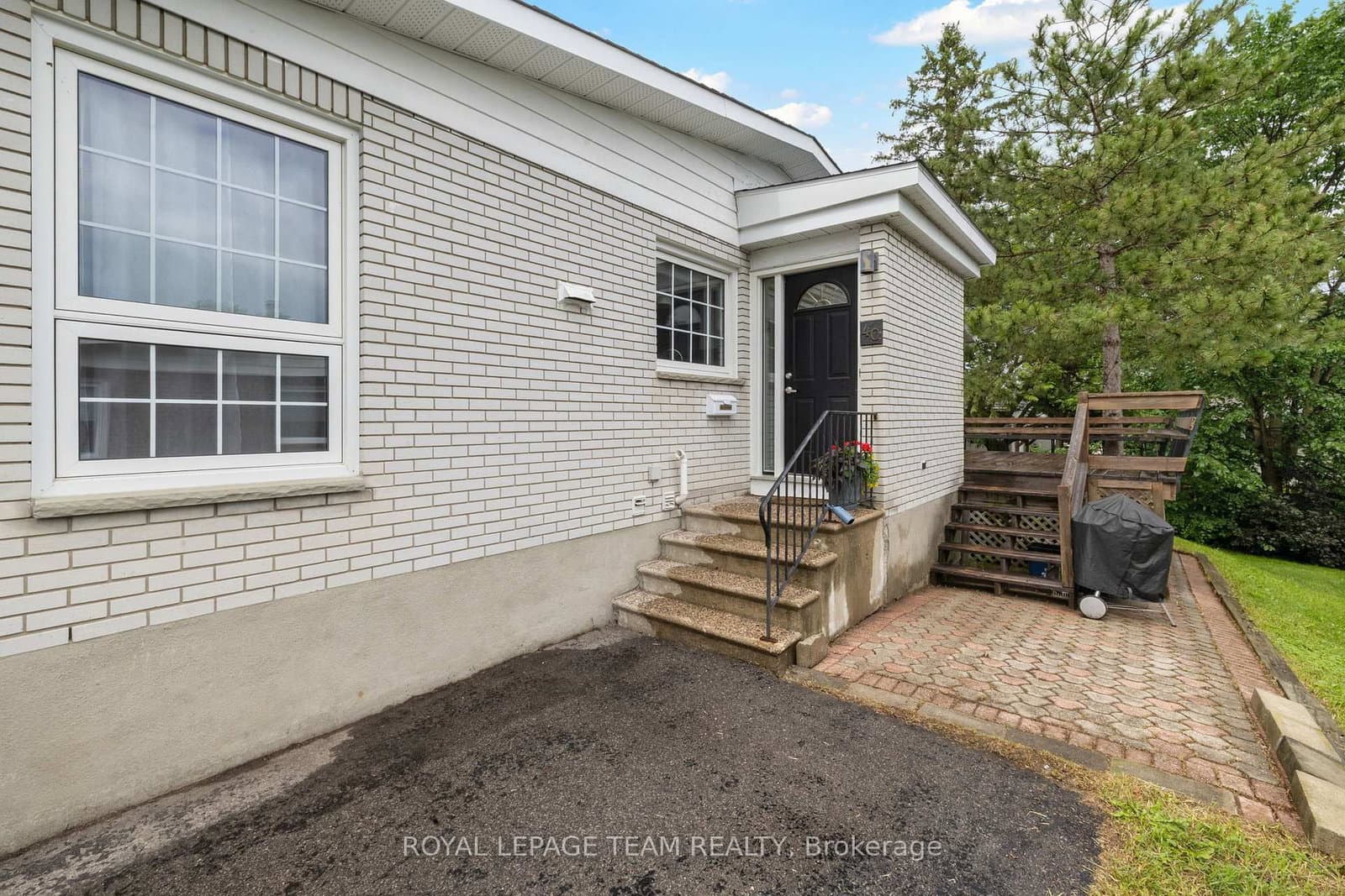 40 Woodmount Crescent, Ottawa, ON — photo 3