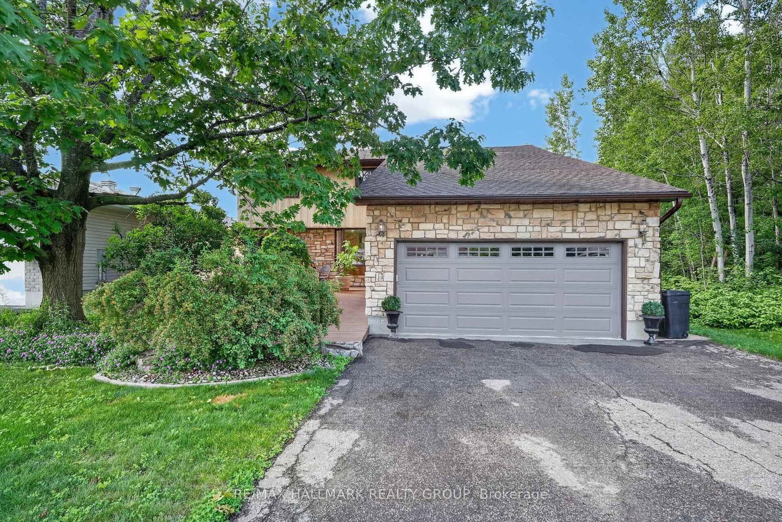 6879 Edgar Brault Street, Orleans, ON