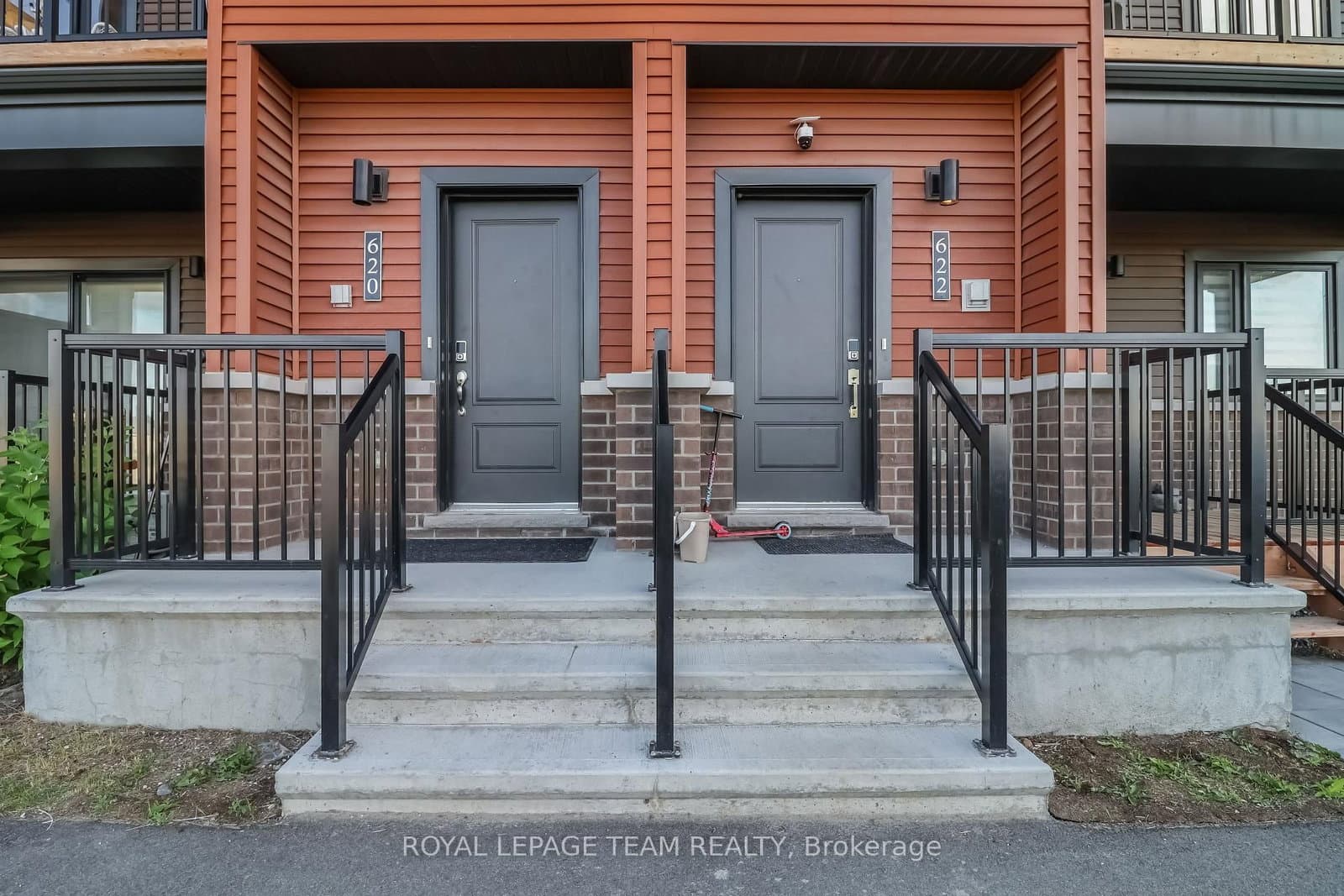 620 Parnian Private, Ottawa, ON — photo 2