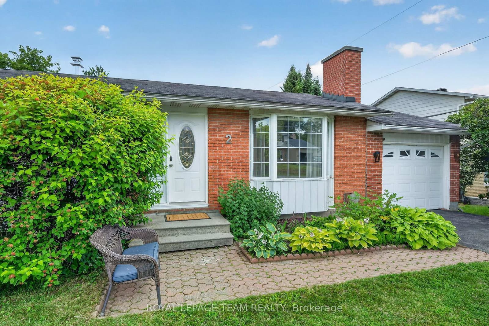 2 Whisperwood Street, Munster, ON — photo 3