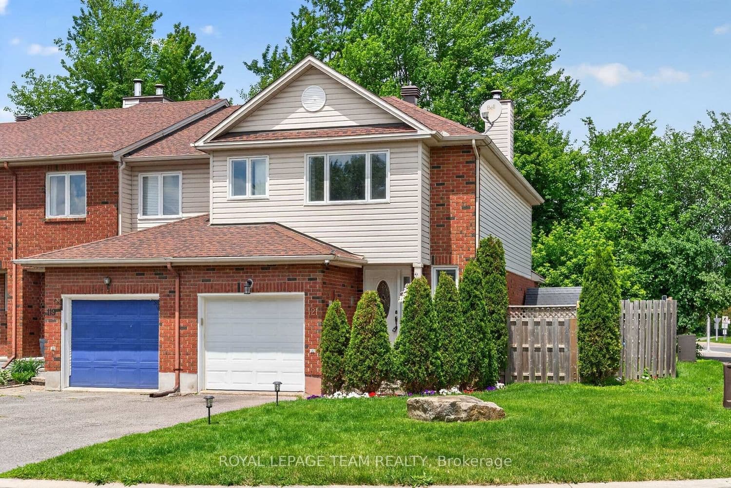121 Cedarock Drive, Ottawa, ON