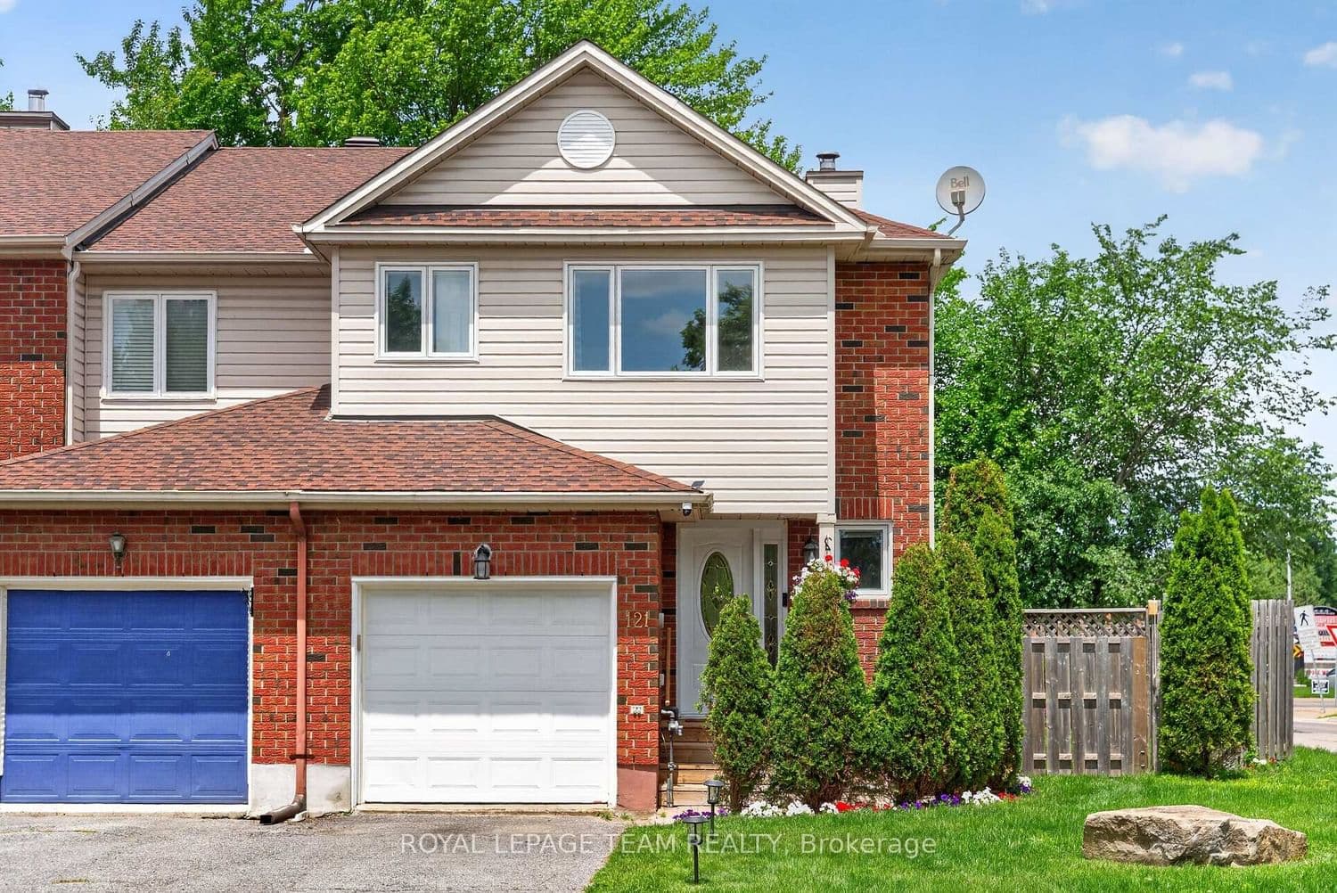 121 Cedarock Drive, Ottawa, ON — photo 2