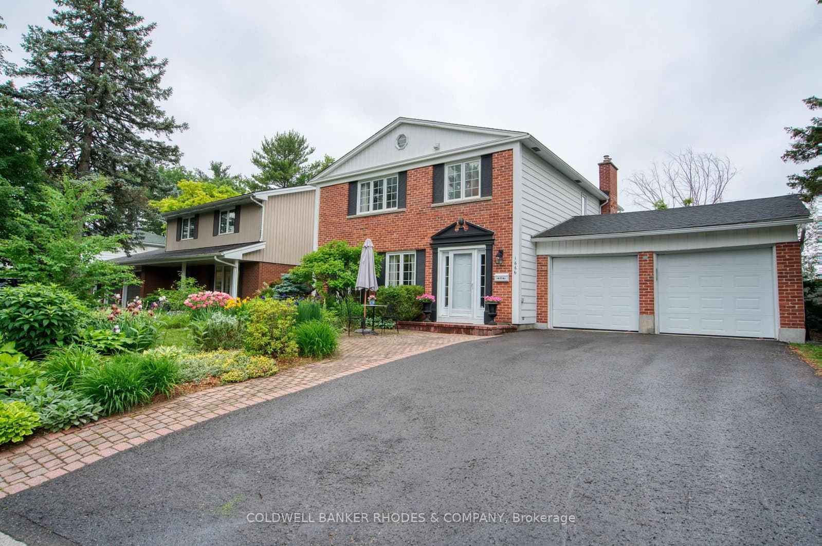 1666 Amberdale Crescent, Ottawa, ON — photo 2