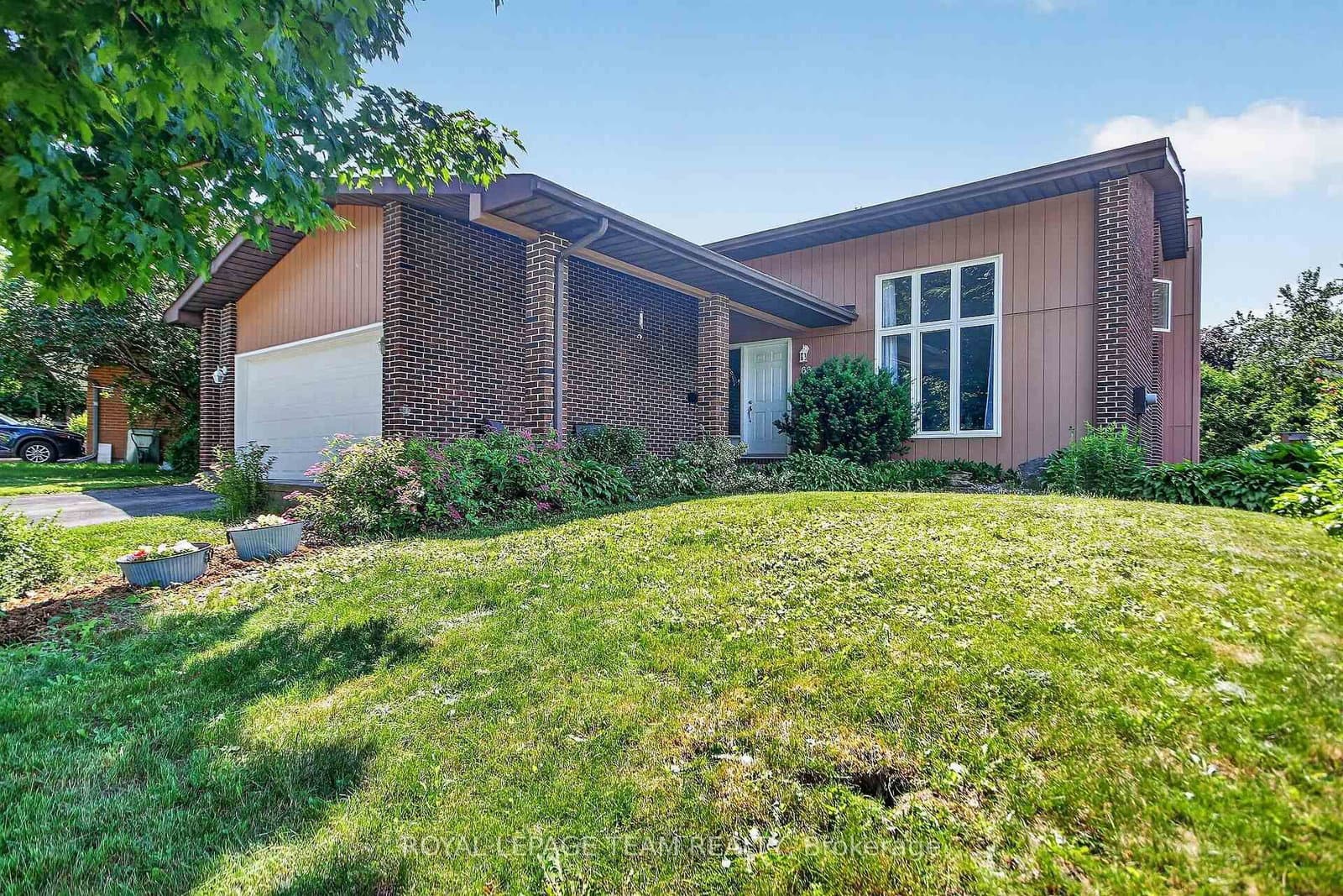 66 Beaufort Drive, Kanata, ON — photo 2