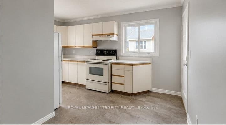 65 Rothesay Drive, Kanata, ON — photo 3