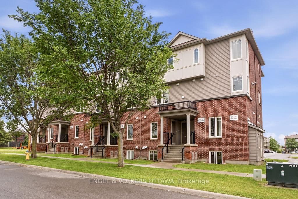 270 Espin Heights, Ottawa, ON