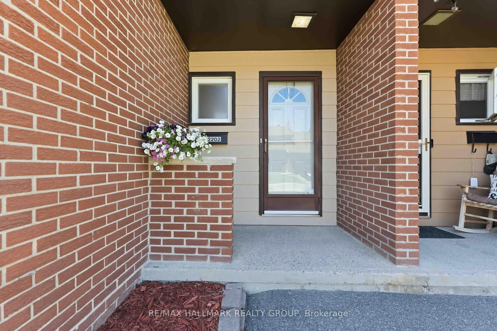 48 - 2202 Orient Park Drive, Ottawa, ON — photo 2