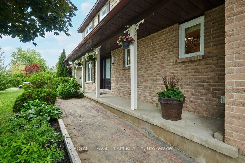 332 Liard Street, Ottawa, ON — photo 2