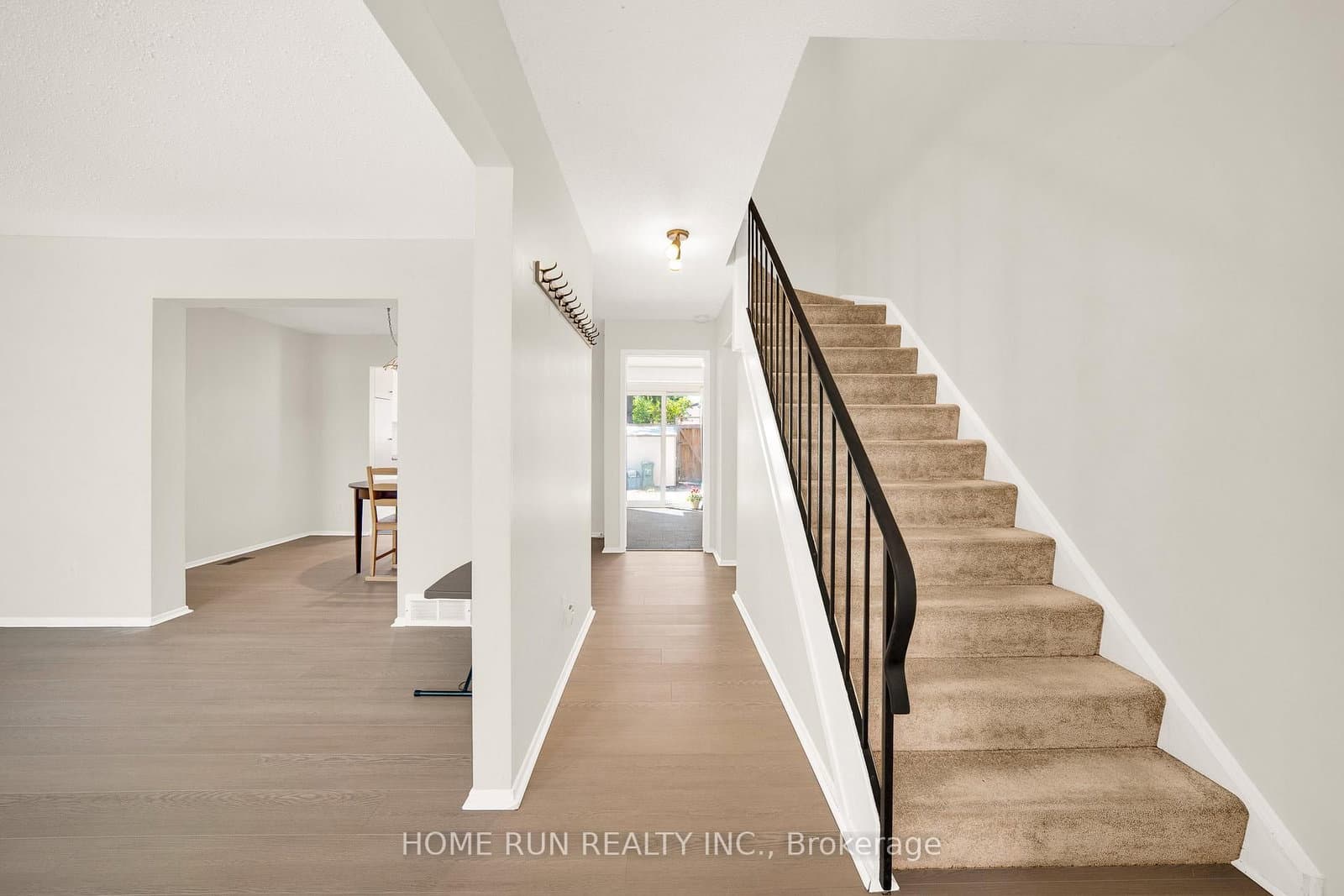 4 - 2111 Montreal Road, Ottawa, ON — photo 3