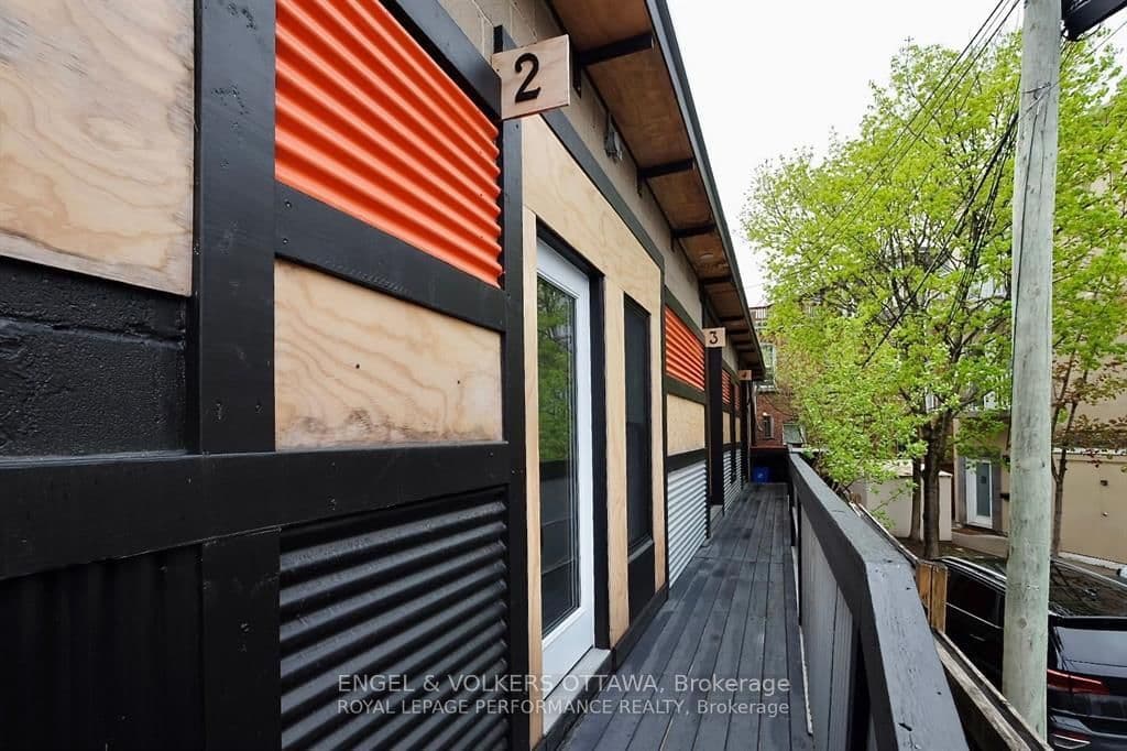 10 Sherbrooke Avenue, Ottawa, ON — photo 2