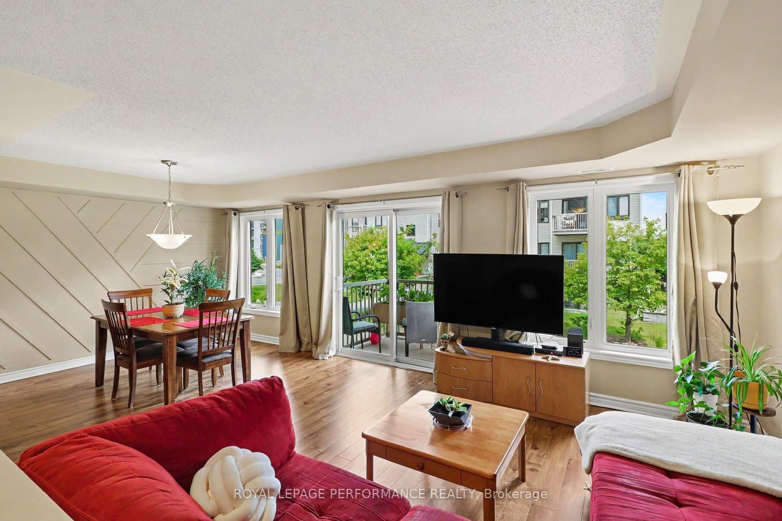 3 - 115 Bluestone Private, Ottawa, ON — photo 2