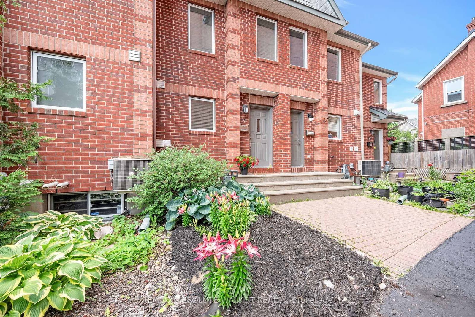 9 - 395 Bell Street, Ottawa, ON