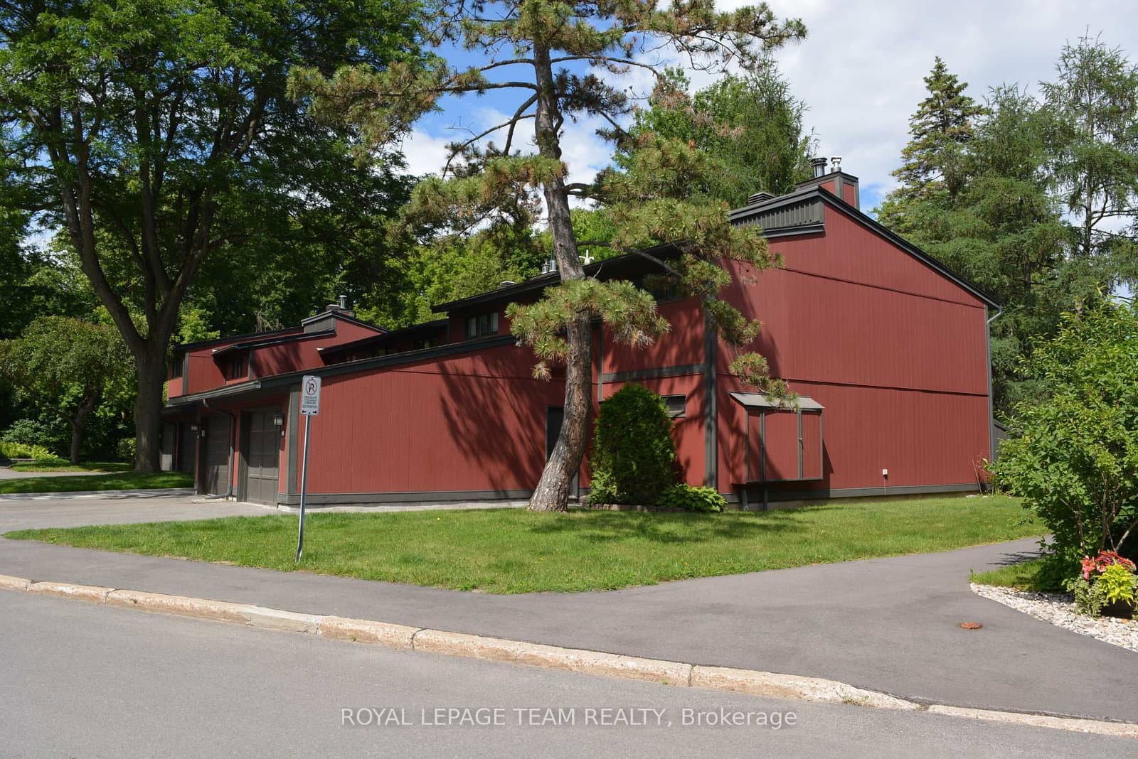 16 - 280 Mcclellan Road, Ottawa, ON — photo 2