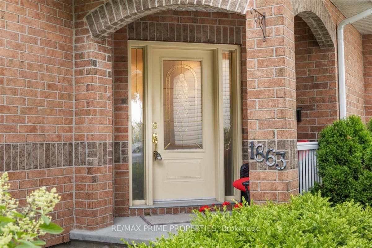 1863 Springridge Drive, Ottawa, ON — photo 2