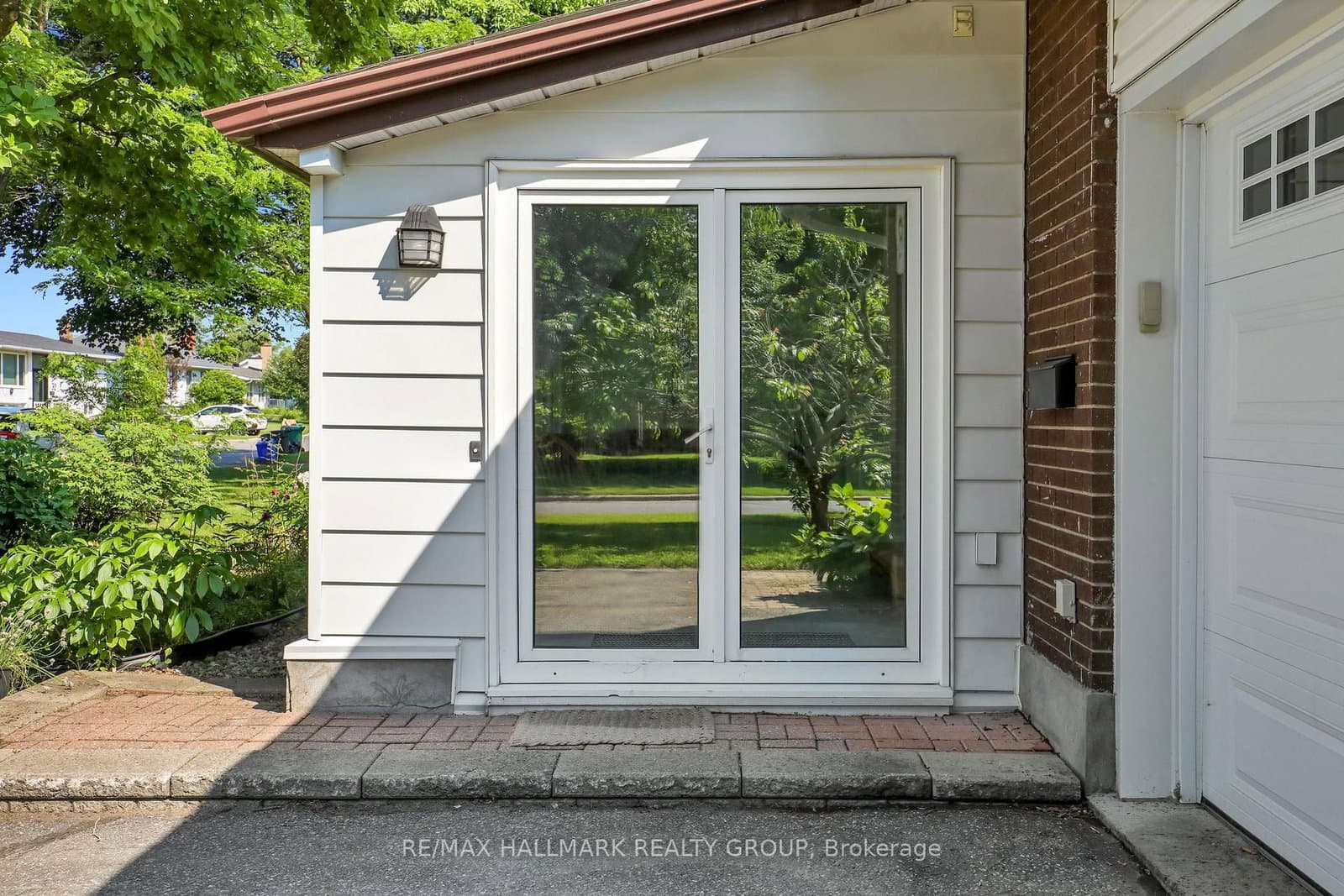 37 Lyall Street, Ottawa, ON — photo 3