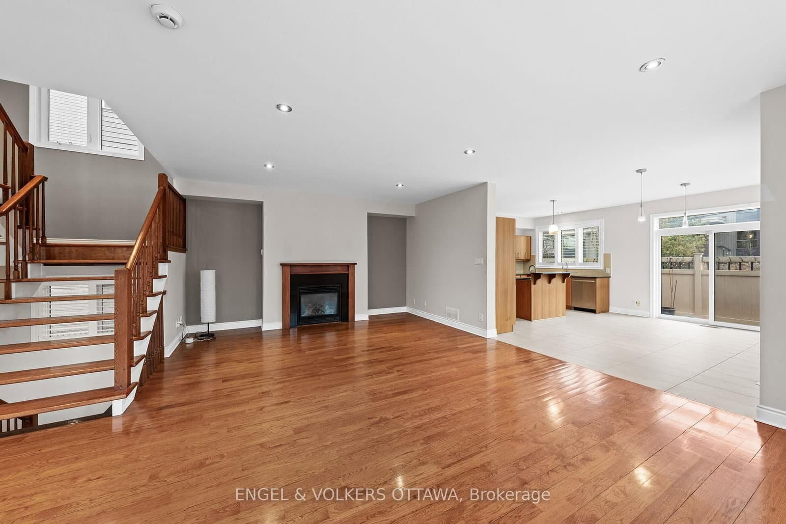 249 Atlantis Avenue, Ottawa, ON — photo 3