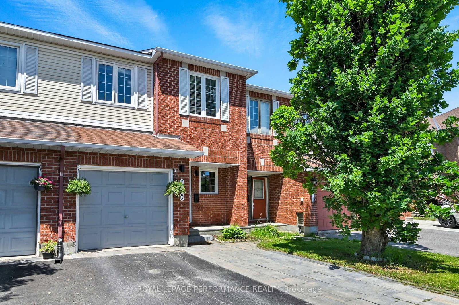 6009 Pineglade Crescent, Ottawa, ON — photo 2